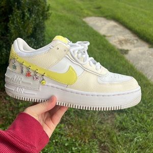NIKE AIR FORCE 1 PIXEL